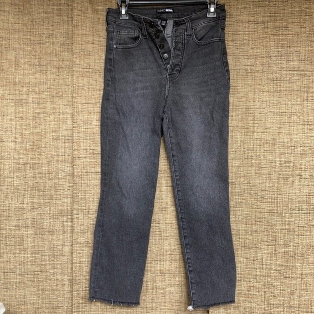 Fashion Nova High rise cropped jeans